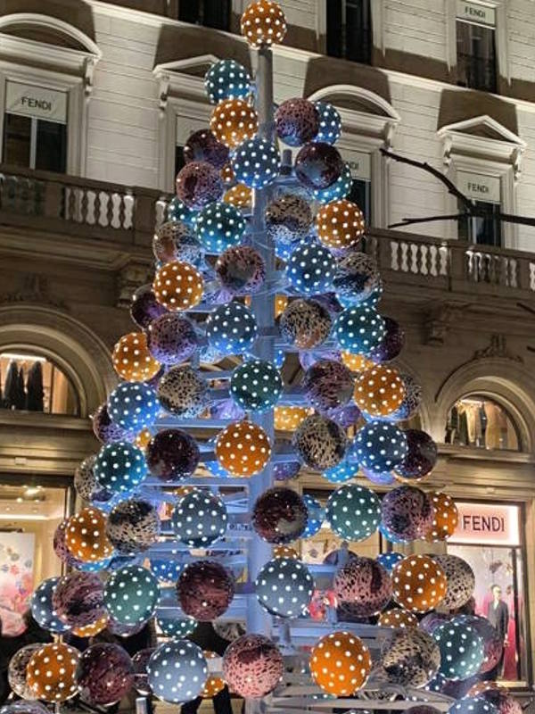 Albero di Natale Largo Goldoni ph. Turismoroma Albero di Natale Largo Goldoni ph. Turismoroma