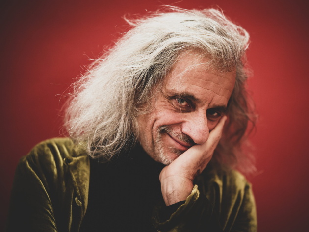 Alessandro Bergonzoni – Arrivano i Dunque Alessandro Bergonzoni – Arrivano i Dunque