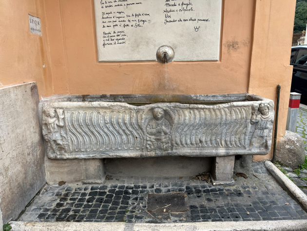 Fontana Sarcofago di via Corsini-Foto: Turismo Roma Fontana Sarcofago di via Corsini-Foto: Turismo Roma