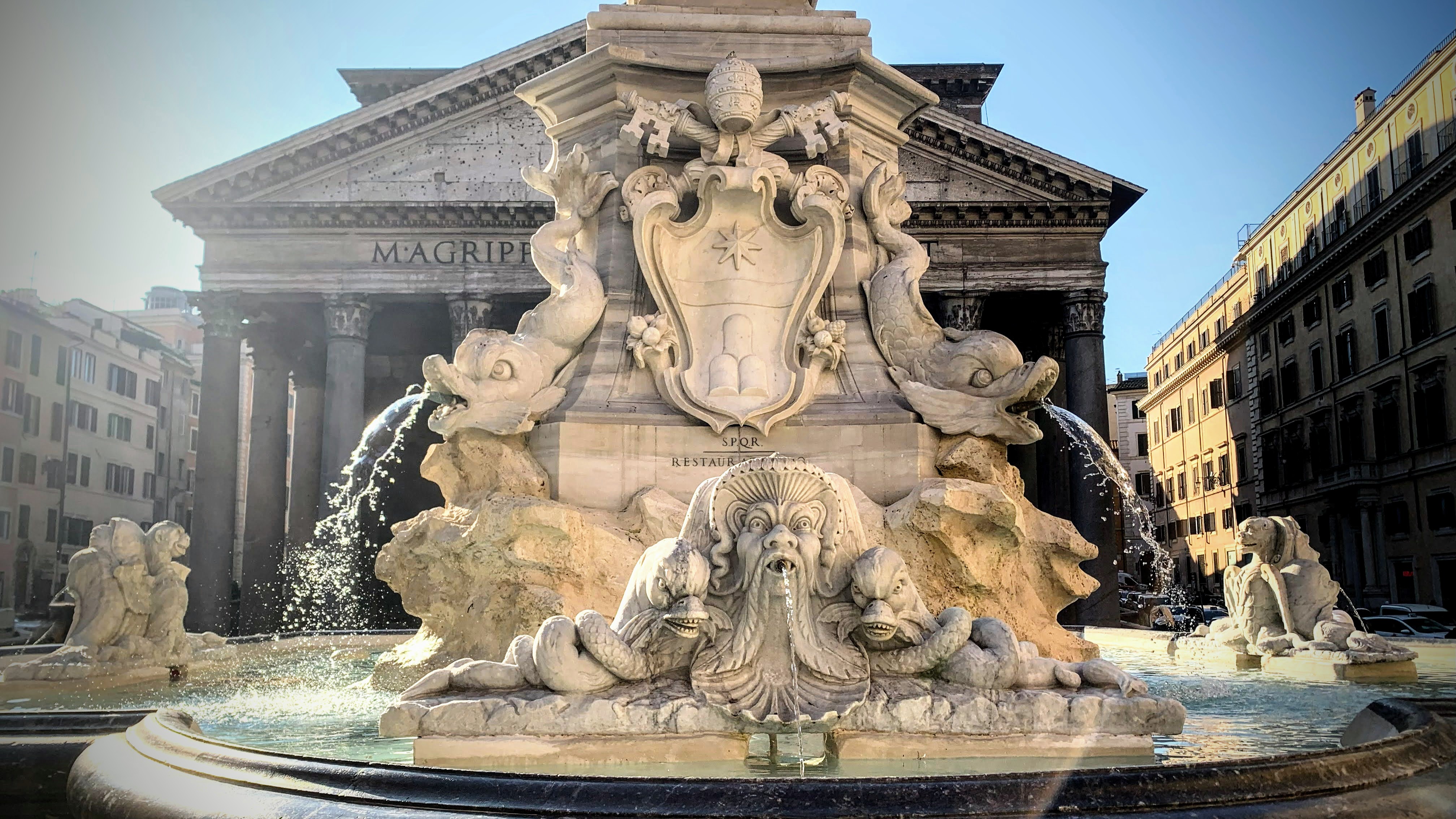 Fontana del Pantheon Foto Turismo Roma