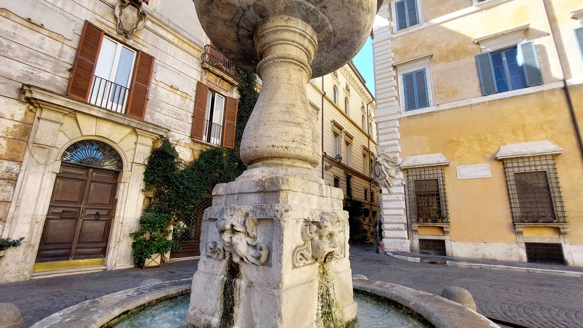 Fontana di Piazza San Simeone