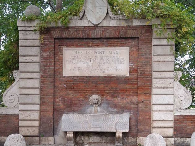 Fontana di Pio IX in Lungotevere Testaccio ph. sito web Sovrintendenza Capitolina ai Beni Culturali