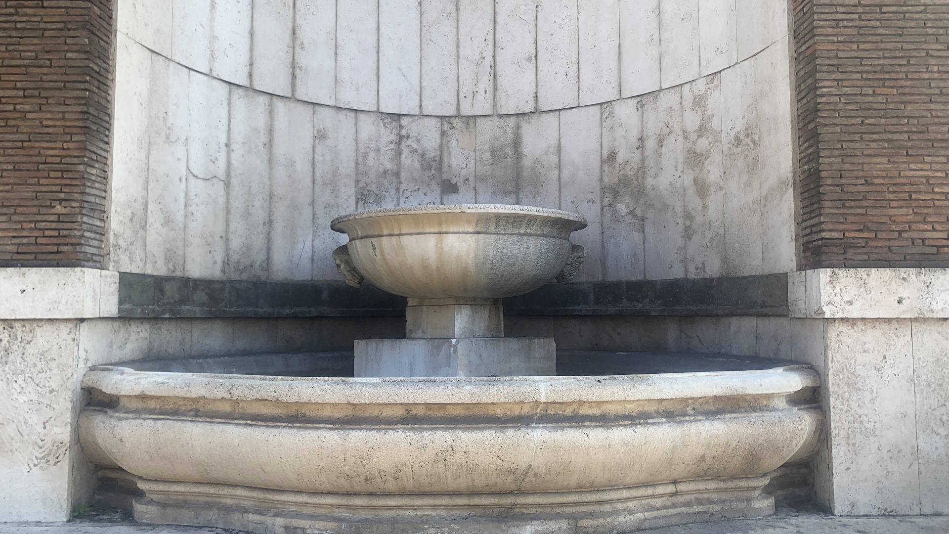 Fontana dei Fori Imperiali ph. Turismo Roma