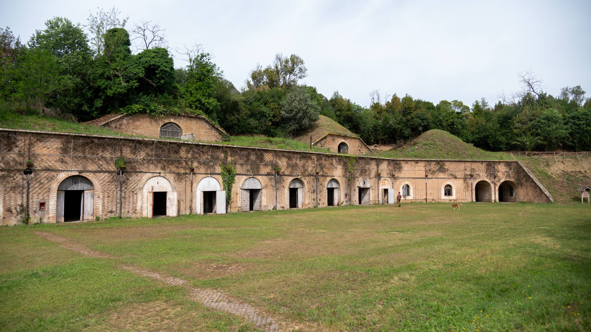 Piazza d'armi - Forte Bravetta ph. Turismo Roma Piazza d'armi - Forte Bravetta ph. Turismo Roma