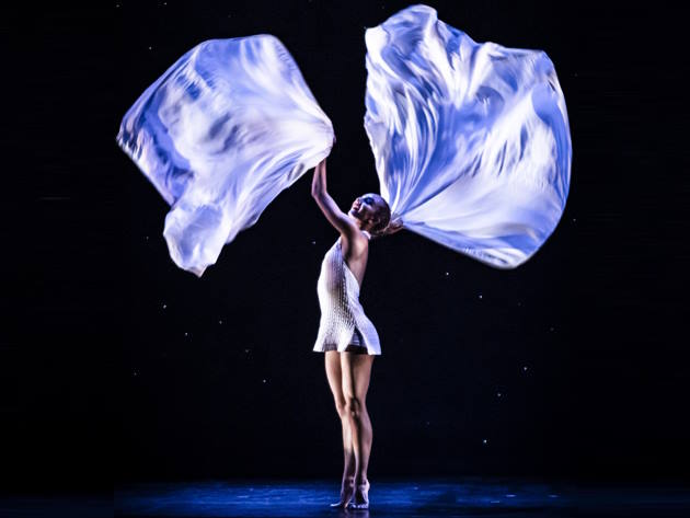 Momix, ph. Renato Mangolin, Dancer Seah Hagan