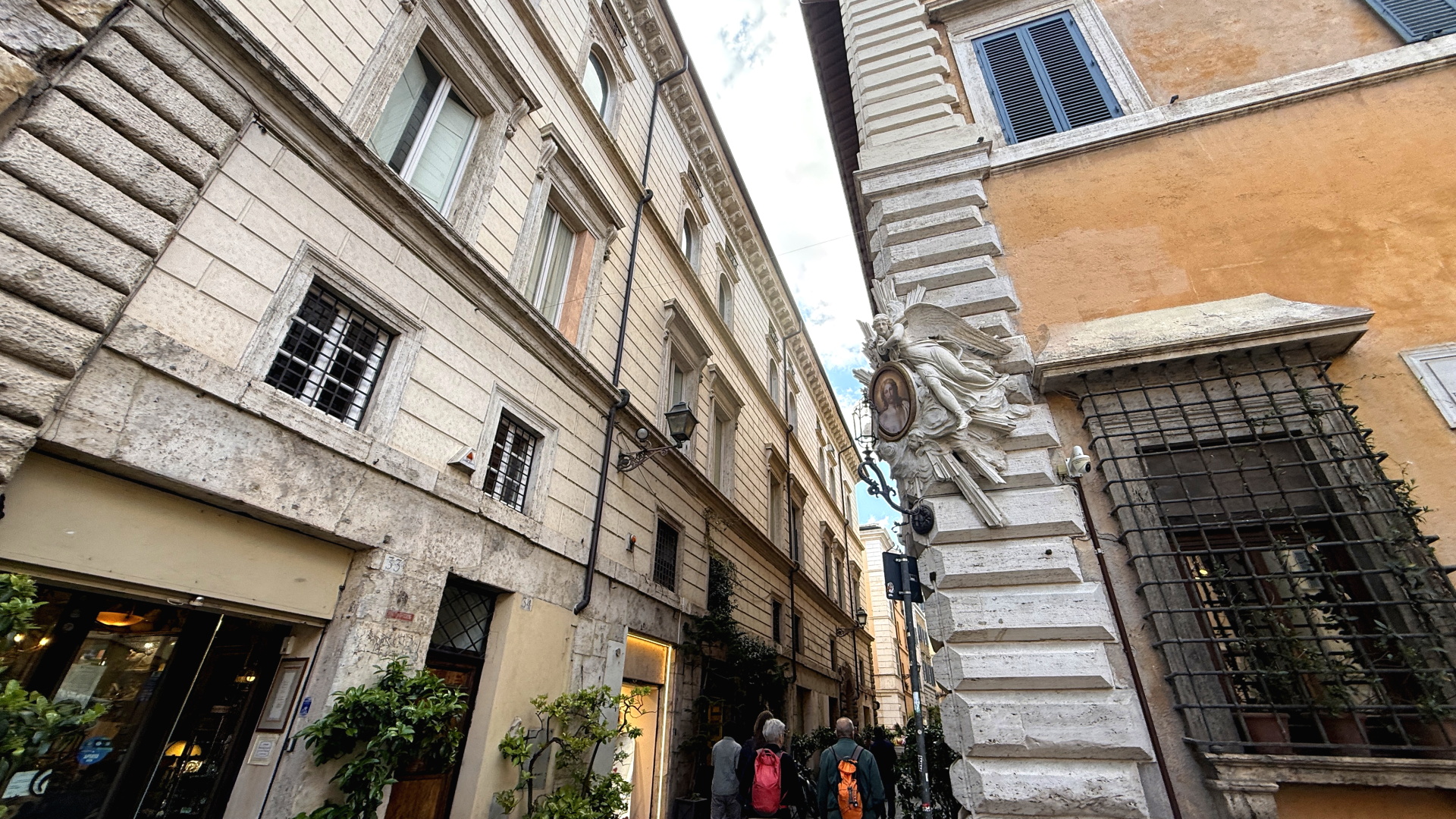 Palazzo Albani del Drago a via dei Coronari Ph. Turismo Roma