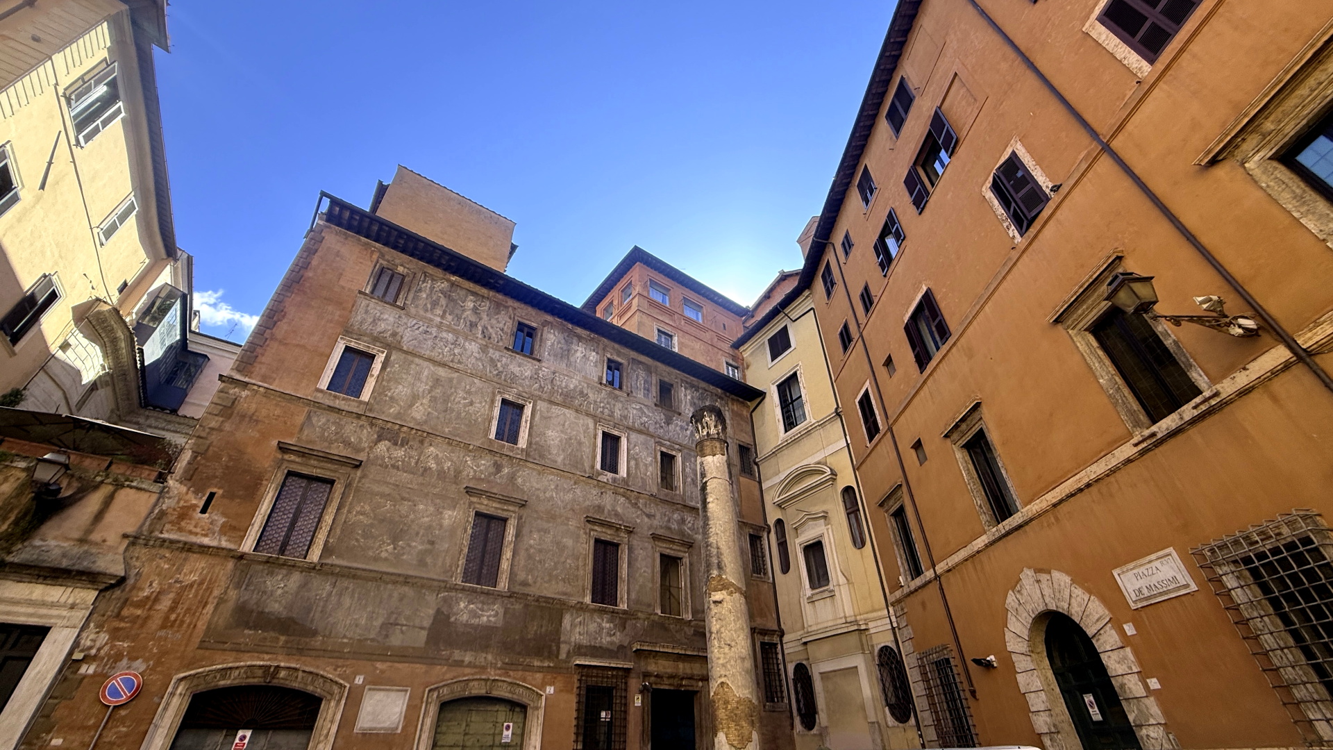 Palazzo Massimo di Pirro istoriato Ph. Turismo Roma