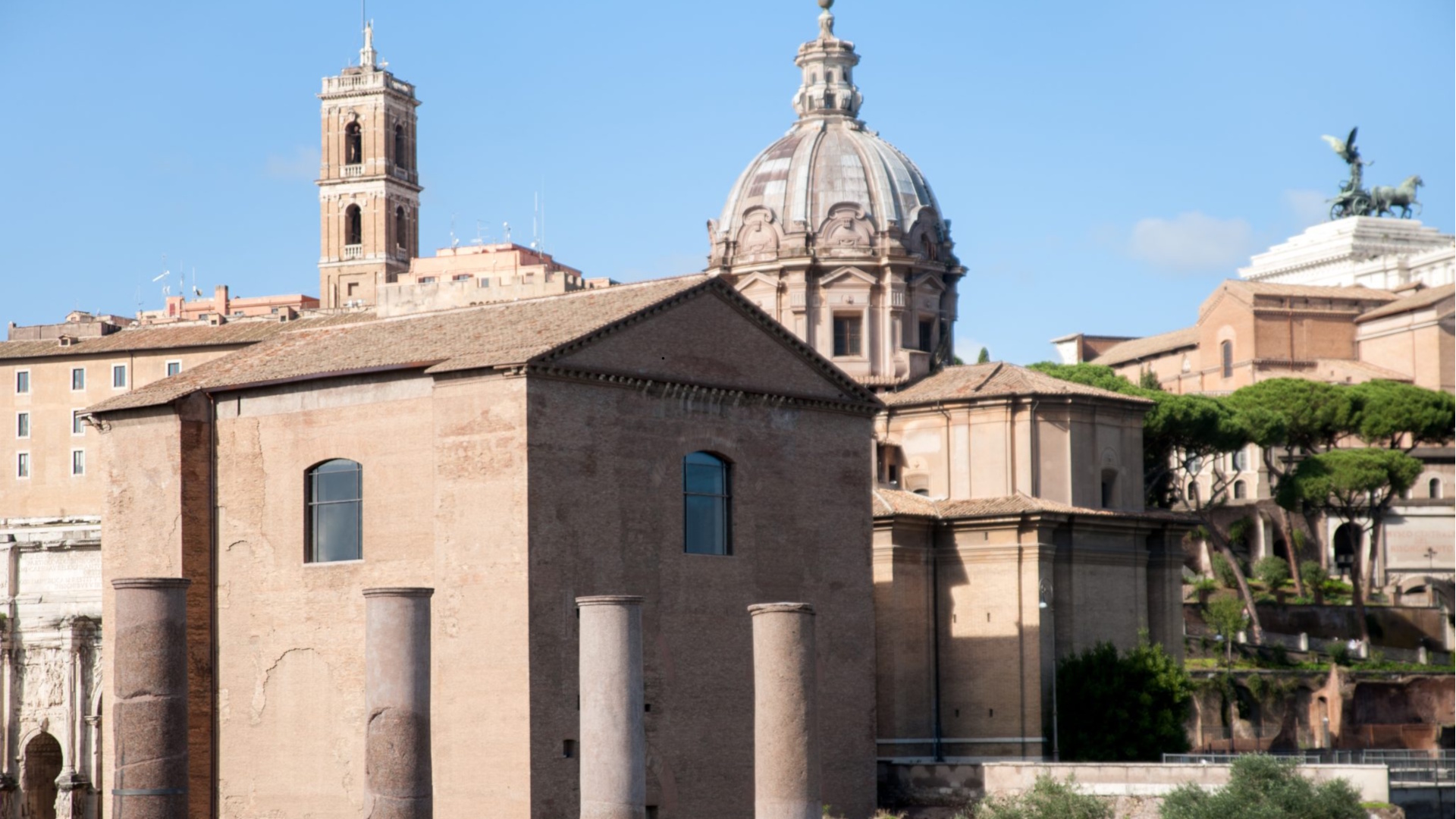 Curia Iulia Foto Parco archeologico del Colosseo Curia Iulia Foto Parco archeologico del Colosseo