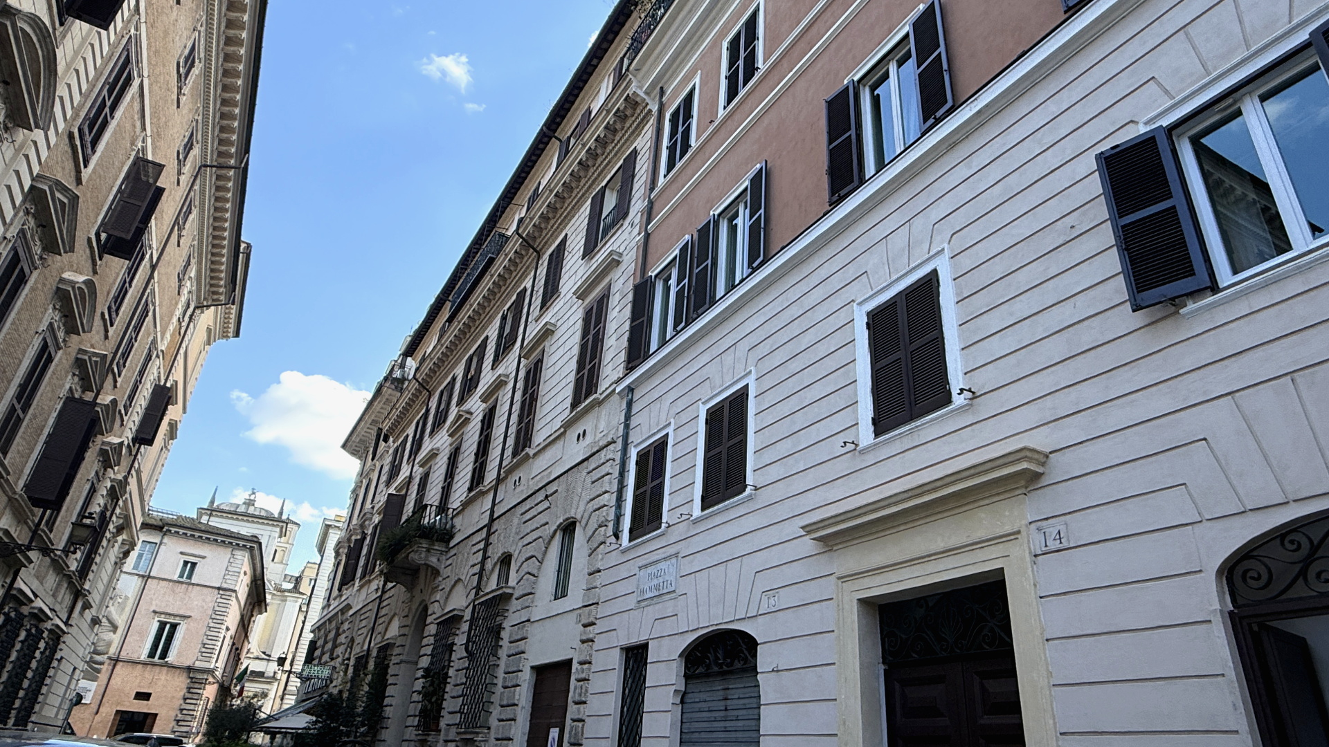 Piazza Fiammetta Ph. Turismo Roma Piazza Fiammetta Ph. Turismo Roma