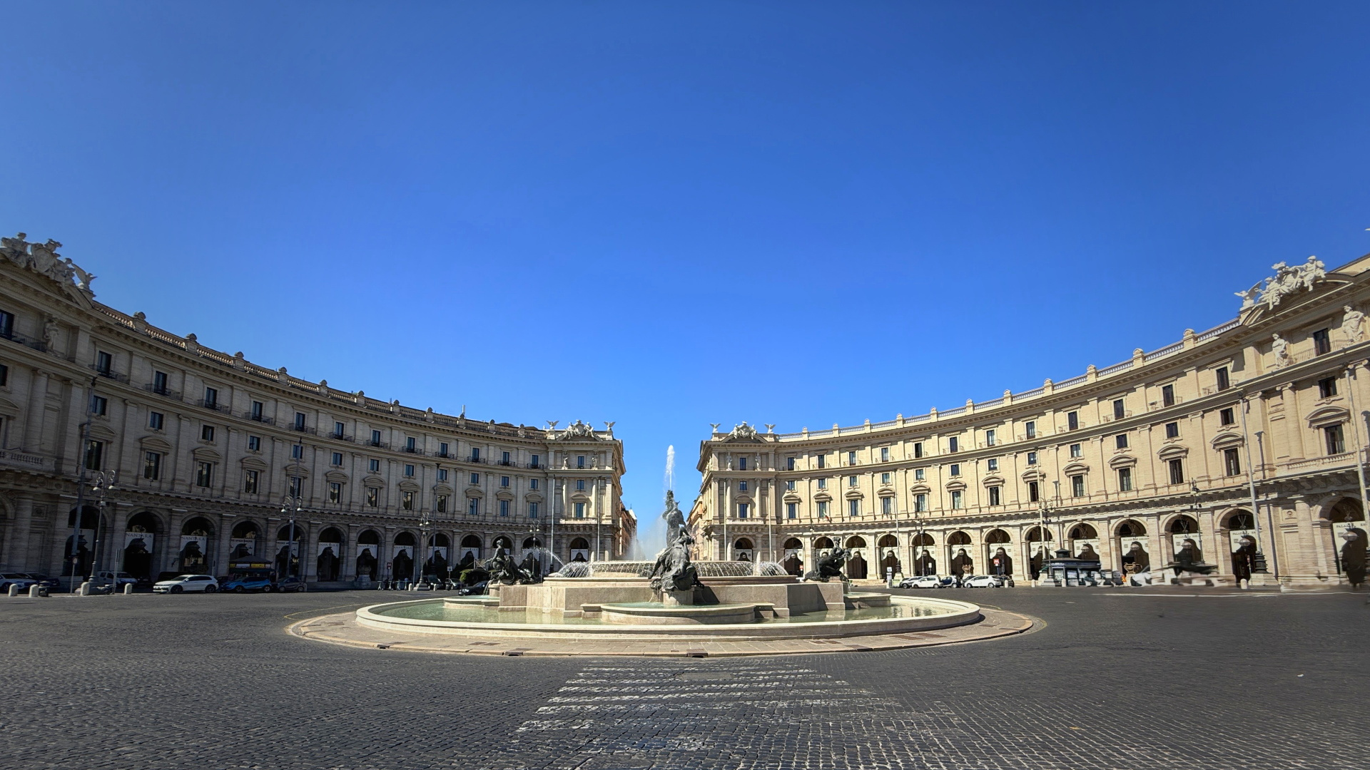 Piazza della Repubblica ph. Turismo Roma