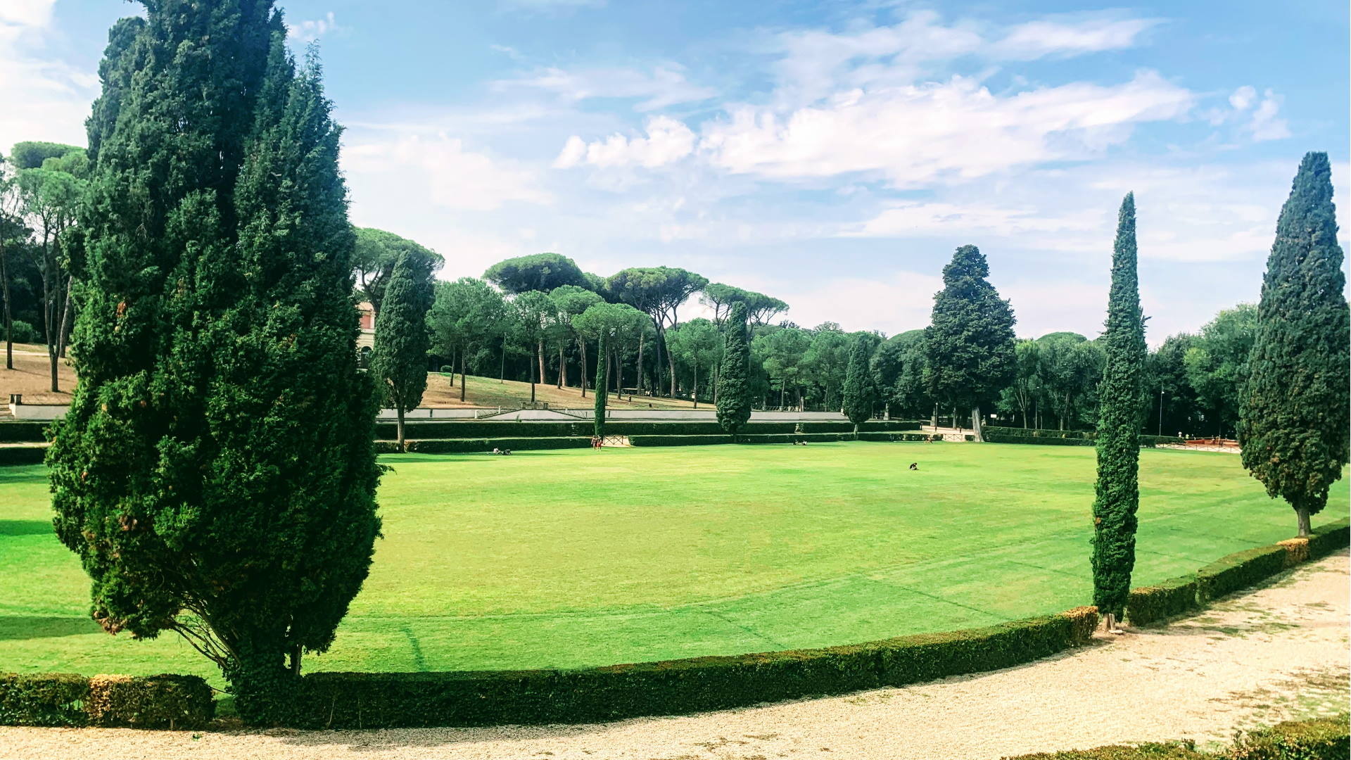 Piazza di Siena copertina