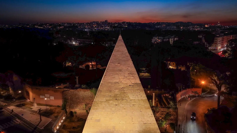 Piramide Cestia Ph. Fabio Caricchia Piramide Cestia Ph. Fabio Caricchia
