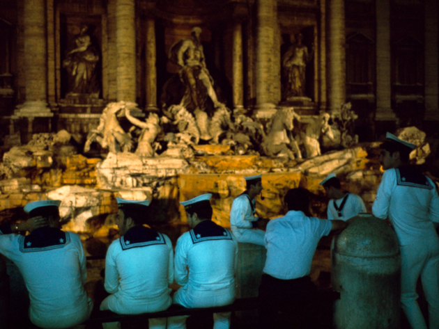 Fontaine De Trevi,1974 (c) donation Hervé Gloaguen, Ministère de la Culture (France), Médiathèque du patrimoine et de la photographie