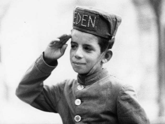 Richard Avedon, Italy #10, bellboy © The Richard Avedon Foundation Courtesy Gagosian