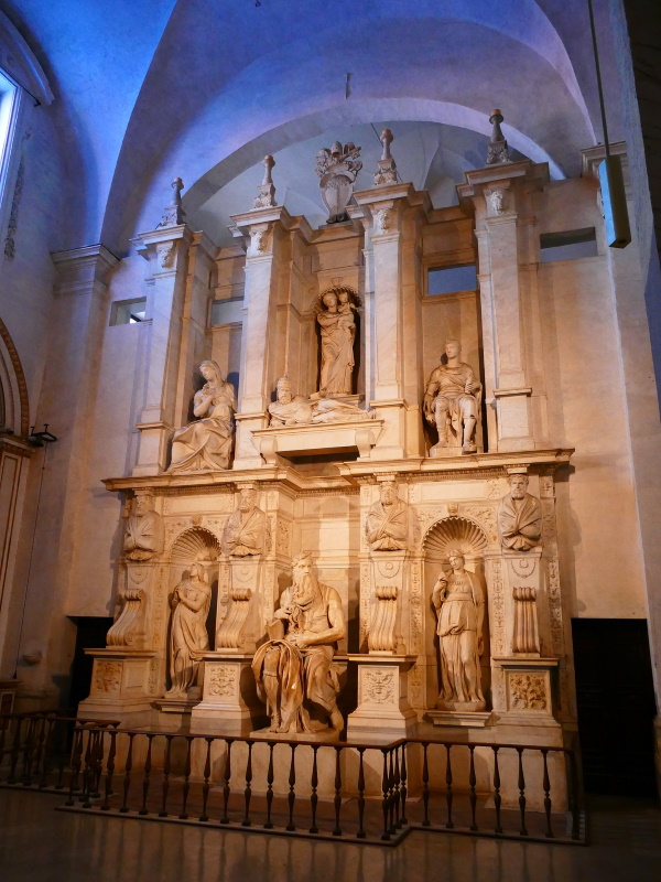 San Pietro in Vincoli - Monumento funebre di Giulio II