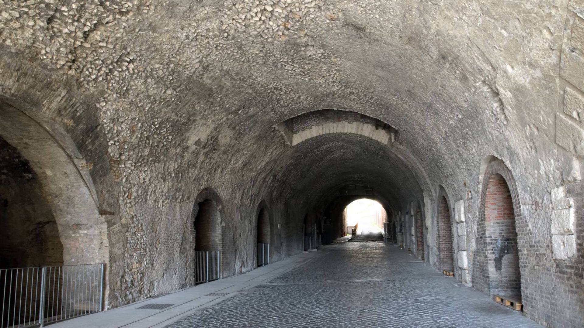 Santuario di Ercole Vincitore - Via Tecta ph. courtesy Le Villae - Villa Adriana e Villa d'Este-MiC Santuario di Ercole Vincitore - Via Tecta ph. courtesy Le Villae - Villa Adriana e Villa d'Este-MiC