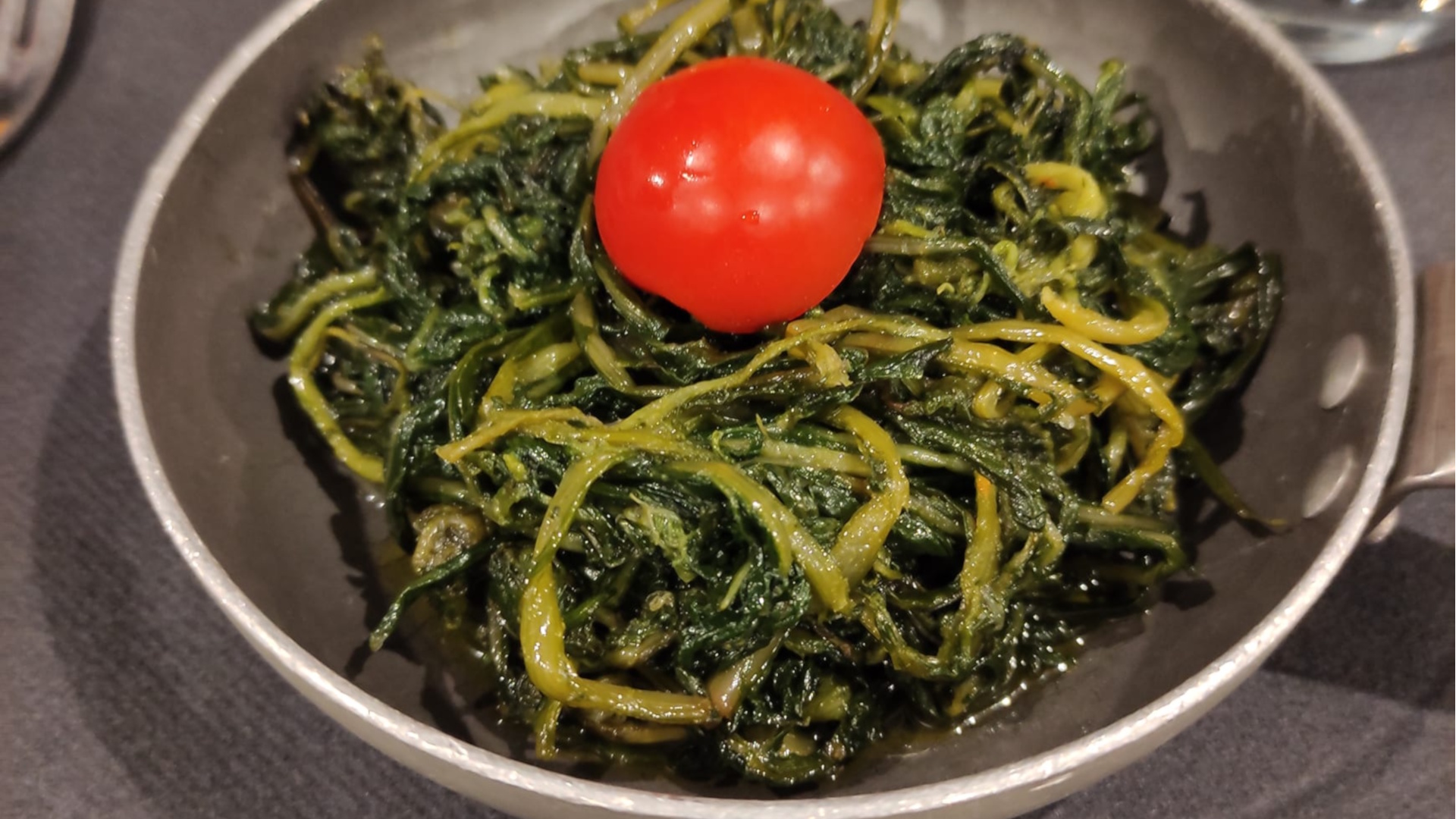 La cicoria ripassata: il contorno perfetto