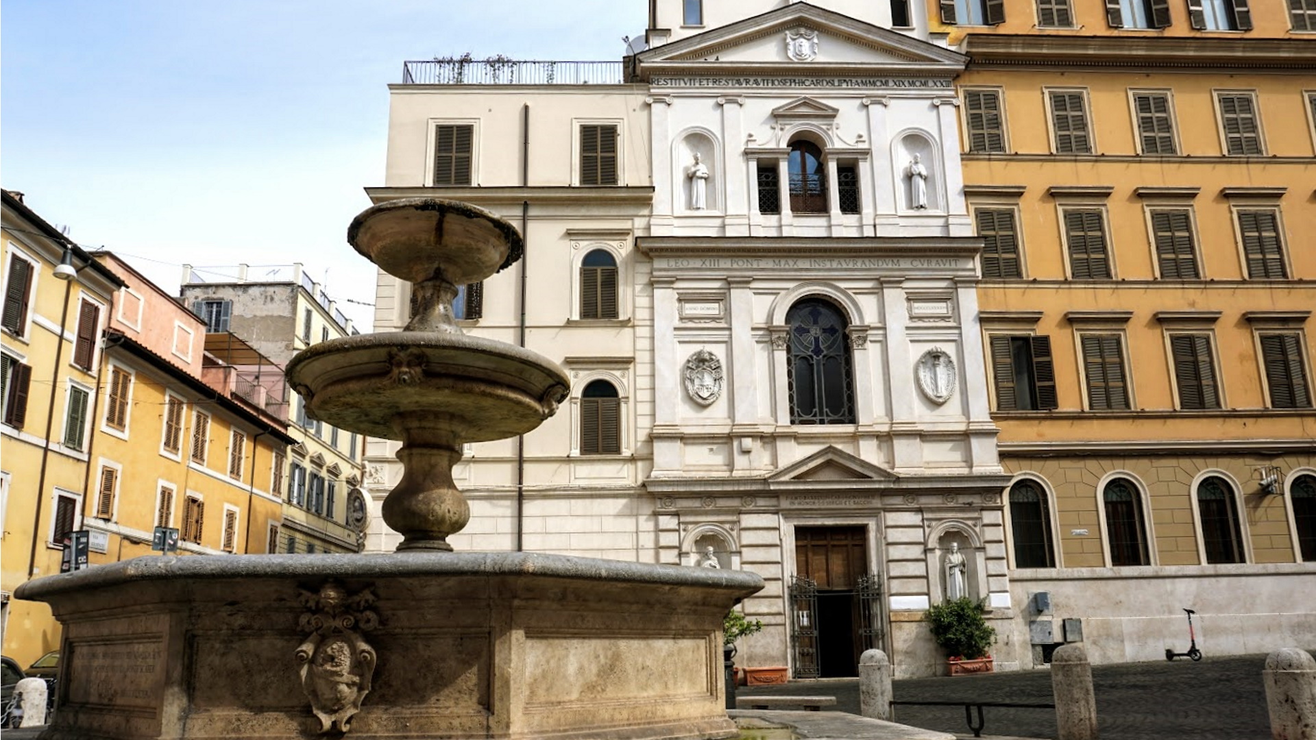 Piazza della Madonna dei Monti