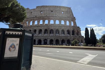Casa dell'Acqua davanti al Colosseo ph. Turismo Roma Casa dell'Acqua davanti al Colosseo ph. Turismo Roma