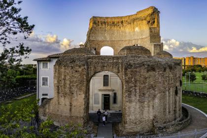 Mausoleo di Sant'Elena Foto Soprintendenza Speciale Archeologia Belle Arti e Paesaggio di Roma Mausoleo di Sant'Elena Foto Soprintendenza Speciale Archeologia Belle Arti e Paesaggio di Roma