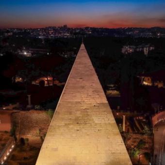 Piramide Cestia Ph. Fabio Caricchia Piramide Cestia Ph. Fabio Caricchia