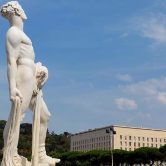 Stadio dei Marmi e Palazzo della Farnesina 