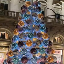 Albero di Natale Largo Goldoni ph. Turismoroma