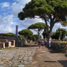 Parco Archeologico di Ostia Antica, Decumano, foto @scavidiostia