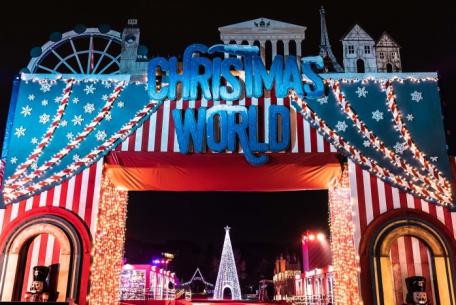 Christmas World. Il Natale nel mondo Christmas World. Il Natale nel mondo