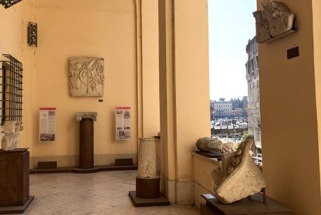 Cortile del Tempio di Apollo in Circo ph. Turismo Roma Cortile del Tempio di Apollo in Circo ph. Turismo Roma