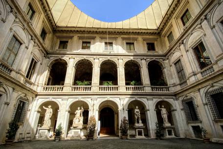 Cortile di Palazzo Altemps ph. Turismo Roma Cortile di Palazzo Altemps ph. Turismo Roma