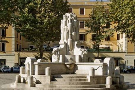 Fontana delle Anfore