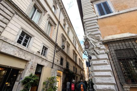 Palazzo Albani del Drago a via dei Coronari Ph. Turismo Roma