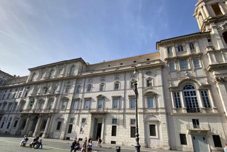 Palazzo Pamphilj - Piazza Navona