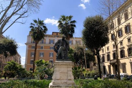Piazza Benedetto Cairoli ph. Turismo Roma Piazza Benedetto Cairoli ph. Turismo Roma