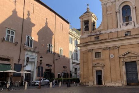 Piazza Capranica ph. Turismo Roma Piazza Capranica ph. Turismo Roma