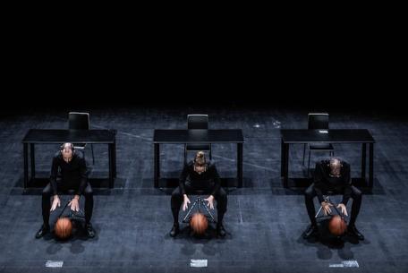 Ryoji Ikeda/ Music for Percussion n.2-Foto: sito ufficiale dell'Auditorium Parco della Musica Ryoji Ikeda/ Music for Percussion n.2-Foto: sito ufficiale dell'Auditorium Parco della Musica