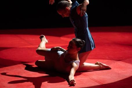 Serata Preljocaj, Annonciation, Federica Maine (Arcangelo, Giorgia Calenda (Marie), ph. Fabrizio Sansoni, Opera di Roma 2022