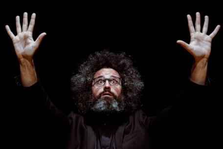 Simone Cristicchi - Esodo-Foto: sito ufficiale del Teatro Olimpico Simone Cristicchi - Esodo-Foto: sito ufficiale del Teatro Olimpico