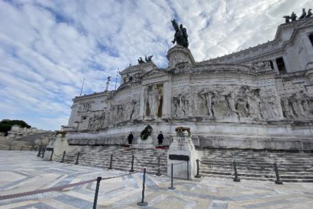 Monumento dedicato al re Vittorio Emanuele II Monumento dedicato al re Vittorio Emanuele II