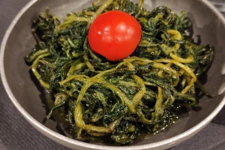 La cicoria ripassata: il contorno perfetto La cicoria ripassata: il contorno perfetto