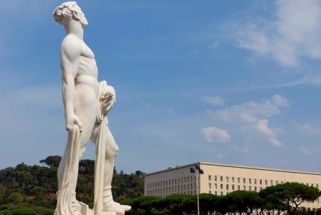 Stadio dei Marmi e Palazzo della Farnesina 