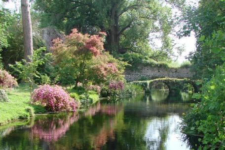 Il Giardino di Ninfa Il Giardino di Ninfa