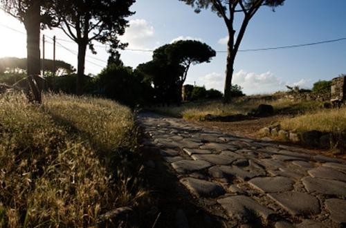 Attraversamenti. La via Appia tra pietra e visione-Foto: Pixabay