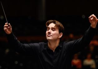 Alexander Soddy – Fauré / Ravel-Foto: sito ufficiale dell'Auditorium Parco della Musica