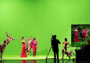 Il trionfo del Tempo e del Disinganno, Regula Mühlemann (Bellezza),Cecilia Bartoli (Piacere),Lawrence Zazzo (Disinganno) 2021 ph. SF-Monika Rittershaus 06