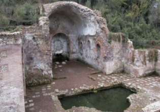 Foto: Mausoleo della Ninfa Egeria al Parco della Caffarella