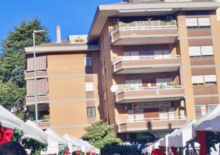 Mercatino di Natale di Via Ugo Ojetti Mercatino di Natale di Via Ugo Ojetti