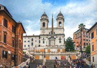 Piazza di Spagna Piazza di Spagna